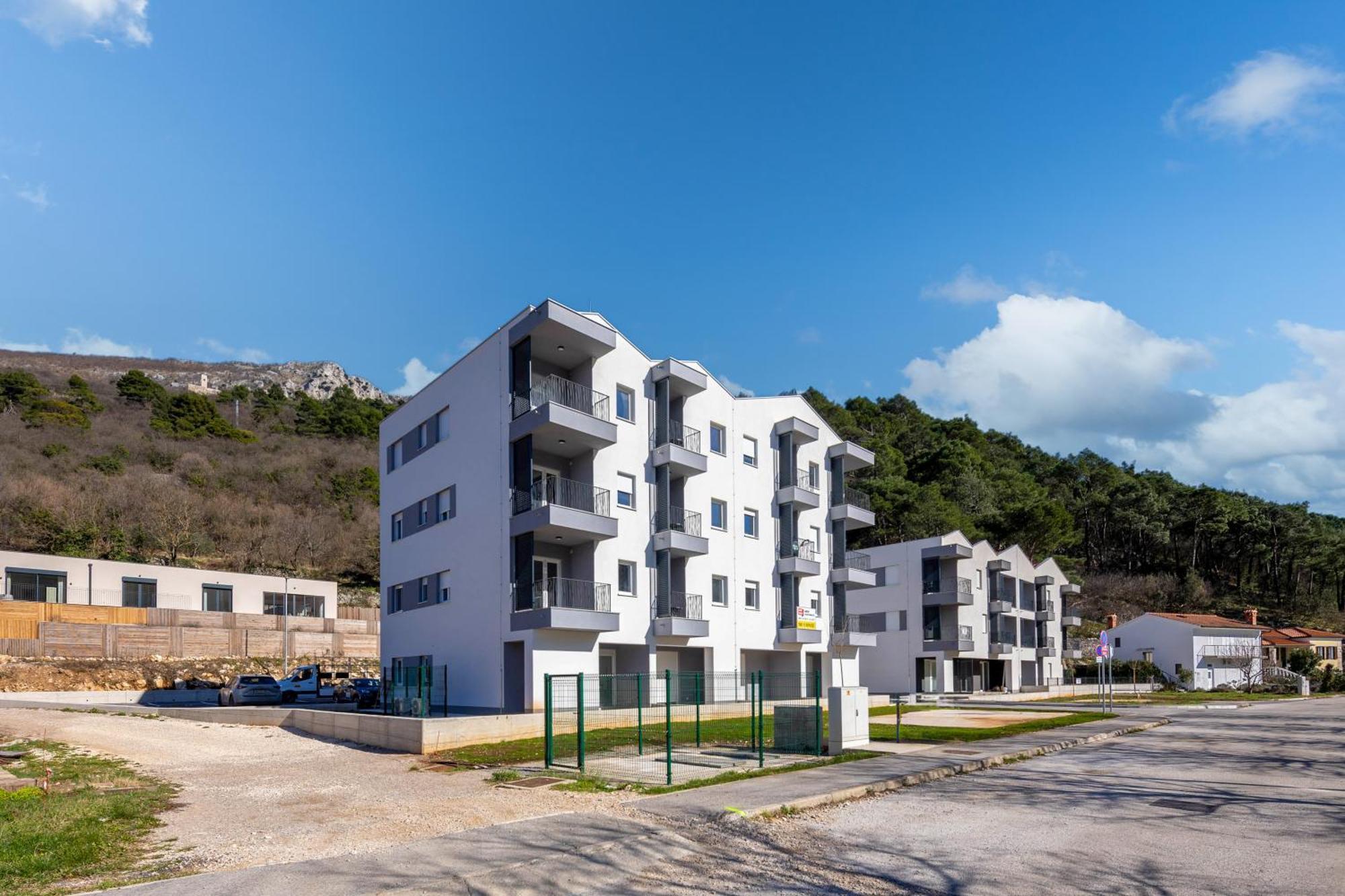 Seafront Villa Andrijana - Happy Rentals Plomin Exterior foto